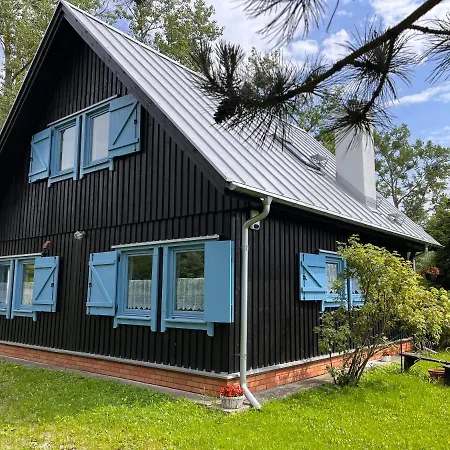 Holiday home Domek Wakacyjny Matwa - 150 Metrow Od Plazy! Karwienskie Bloto